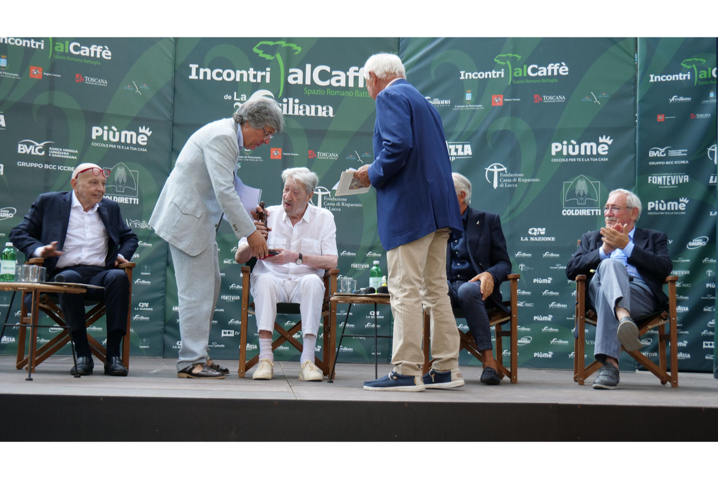 Consegna del premio a Sandro Luporini