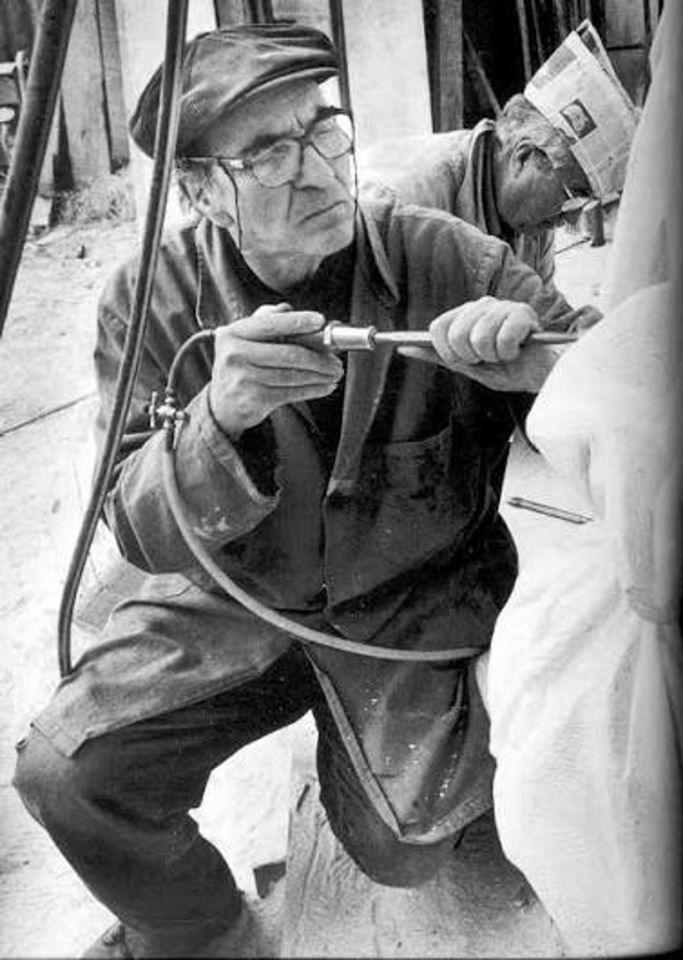 Romano Cosci, scultore autore del premio ARNo